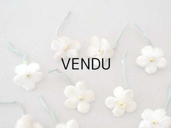 画像4: アンティーク 勿忘草 ベルベットの布花  アイボリー 13ピースのセット 14mm (4)
