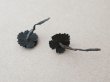 画像6: 1850年頃 アンティーク シルク製 布花 黒 10ピースのセット 12mm モーニングボンネット用 (6)