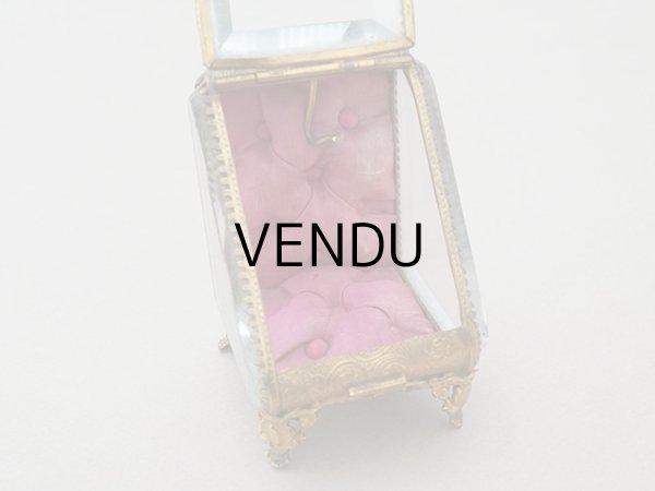 画像9: アンティーク 懐中時計 & ジュエリーボックス ワインレッドのシルク製クッション (9)