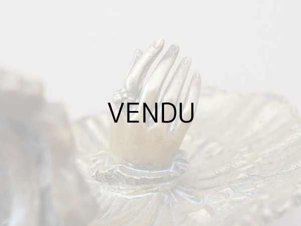 画像8: 19世紀末 アンティーク トレイ ハンドモチーフ レースカフス付き ブロンズ製 小物入れ  (8)