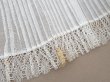 画像9: アンティーク 幅広 ドレスの裾  プリーツ入り レース付 1.3m 20.2cm幅 コットンオーガンジー (9)