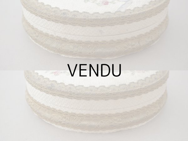 画像9: ＊蚤の市＊アンティーク 薔薇＆リボンのガーランドのお菓子箱  (9)