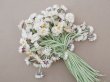 画像2: アンティーク デイジーの布花 大きなブーケ 約80輪 (2)