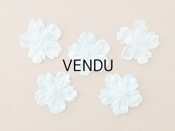 画像6: アンティーク 布花材料 ベルベットの花びら 花芯付き 5ピースのセット 約4cm 布花 アイスブルー (6)