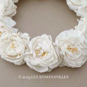 画像: アンティーク 白薔薇のティアラ 布花 花冠 オフホワイト