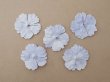 画像3: アンティーク 布花材料 ベルベットの花びら 花芯付き 5ピースのセット 約4.3cm  布花 グレイッシュパープル (3)