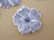 画像2: アンティーク 布花材料 ベルベットの花びら 花芯付き 5ピースのセット 約4.3cm  布花 グレイッシュパープル (2)