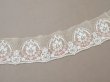 画像4: アンティークピンクの薔薇刺繍入り レース ベージュ 1m 約8cm幅 (4)