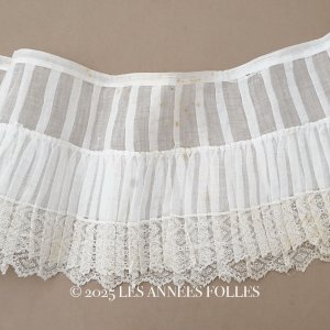画像: アンティーク 幅広 ドレスの裾  2段のプリーツ入り レース付 1.86m 24cm幅 コットンオーガンジー