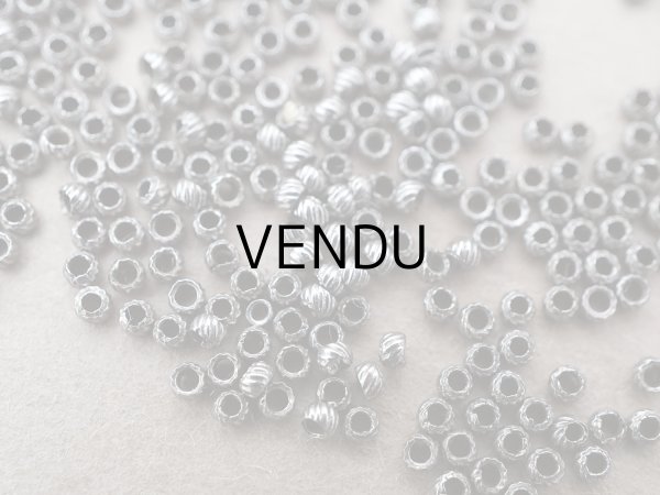 画像2: 19世紀末 アンティーク メタルビーズ ひねり模様入り シルバー  (2)