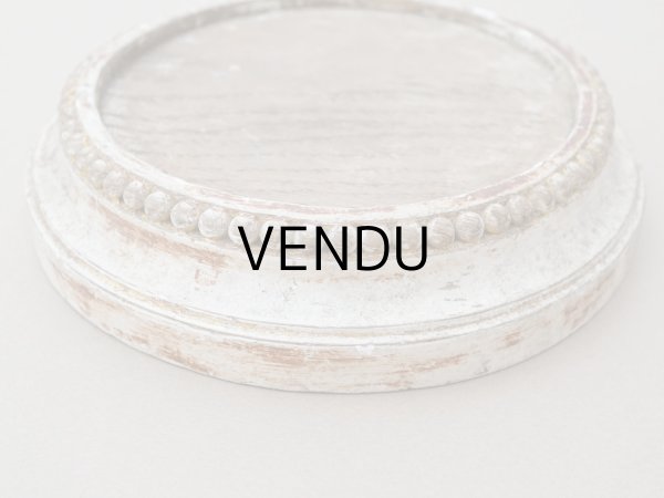 画像4: アンティーク パールリムの台座 オフホワイト 木製 (4)