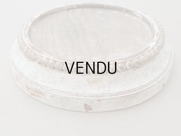 画像6: アンティーク パールリムの台座 オフホワイト 木製 (6)