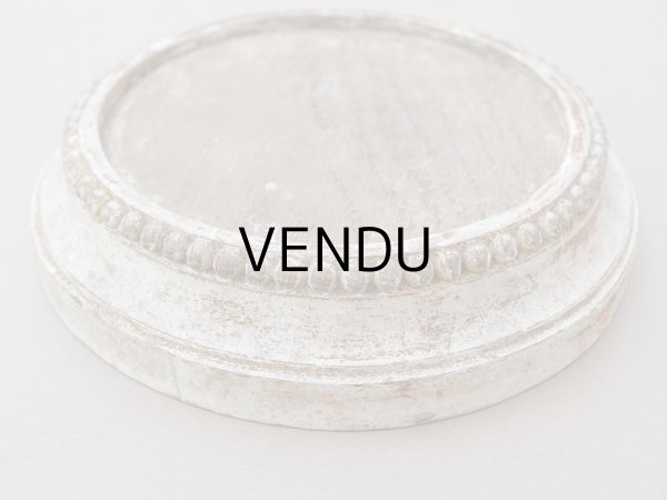 画像8: アンティーク パールリムの台座 オフホワイト 木製 (8)