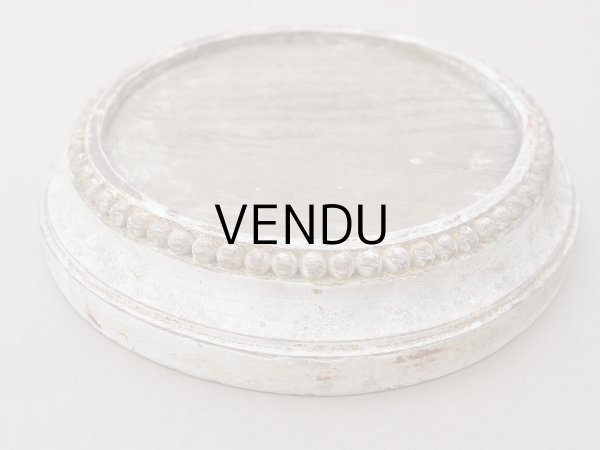 画像7: アンティーク パールリムの台座 オフホワイト 木製 (7)