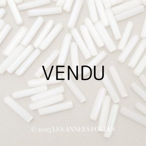 画像: アンティーク オーロラ加工 ガラスビーズ  オフホワイト 約4×18mm  約170ピース
