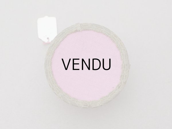 画像5: 【15周年セール対象外】アンティーク 未使用 パウダーボックス パフ付き ロココトリム&ロココモチーフ シルク製 オールドローズ (5)