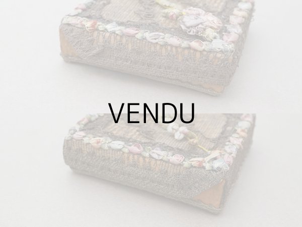 画像5: 【15周年セール対象外】アンティーク チョコレートボックス ロココトリム&ロココモチーフ シルク製  (5)