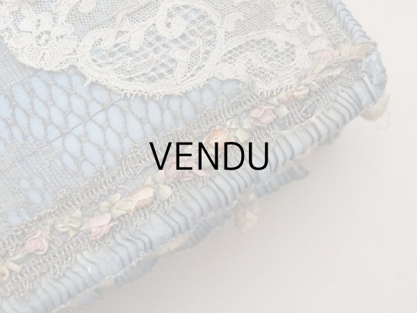 画像10: 【セール対象外】【クーポン対象外】アンティーク シルク製 ロココモチーフ&ロココトリム 大きなカルトナージュボックス 37×24×6.5cm (10)