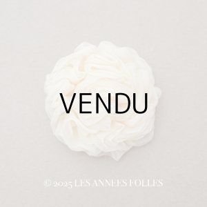 画像: ＊蚤の市＊アンティーク シルクシフォン 薔薇の布花 アイボリー