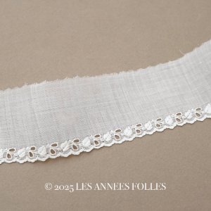 画像: 19世紀末 アンティーク リーフ刺繍入り スカラップレース オーガンジー 4.5m幅 