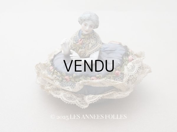 画像1: アンティーク 薔薇のロココトリム付 ピンクッション ハーフドール (1)