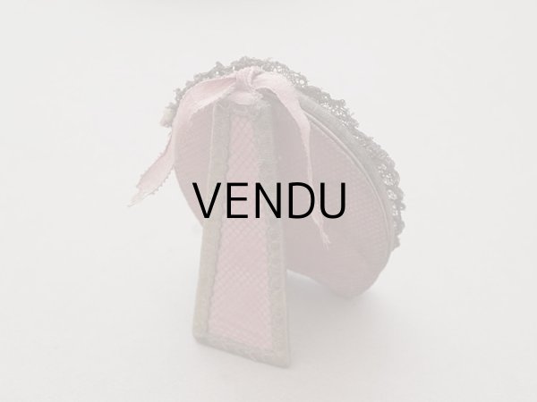 画像3: ＊蚤の市＊アンティーク フォトフレーム ロココモチーフ付き シルク製  (3)