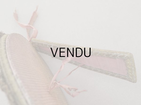 画像12: ＊蚤の市＊アンティーク フォトフレーム ロココモチーフ付き シルク製  (12)