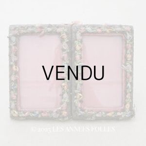 画像: ＊蚤の市＊アンティーク フォトフレーム 薔薇のロココトリム付き シルク製 