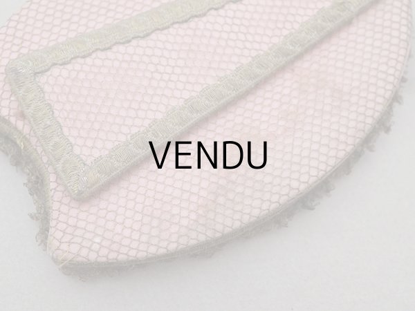 画像11: ＊蚤の市＊アンティーク フォトフレーム ロココモチーフ付き シルク製  (11)