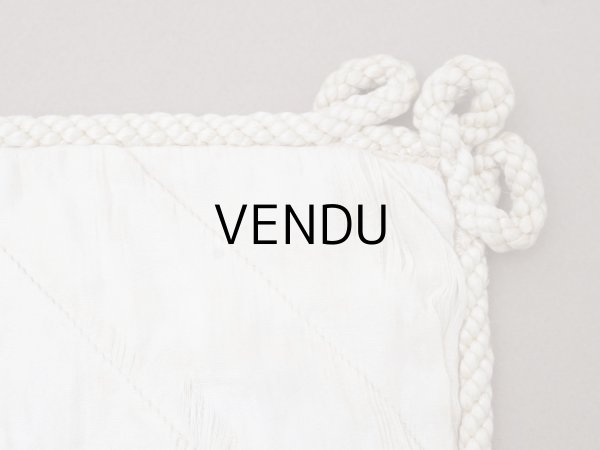 画像15: アンティーク シルク製 花かごのリボン刺繍入り ハンキーケース ハンカチ用ポシェット フラワーバスケット (15)