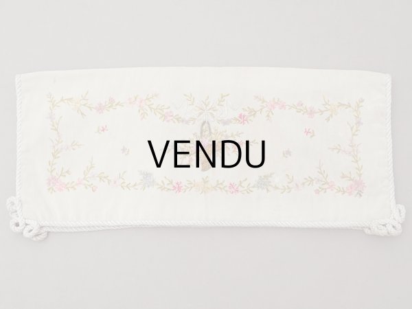 画像3: アンティーク シルク製 花かごのリボン刺繍入り ハンキーケース ハンカチ用ポシェット フラワーバスケット (3)