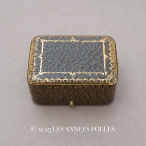 画像: アンティーク 金彩入り ピアス用 ジュエリーボックス グリーン