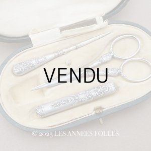 画像: アンティーク シルバー製 リボン＆花のガーランド ソーイングセット 裁縫道具