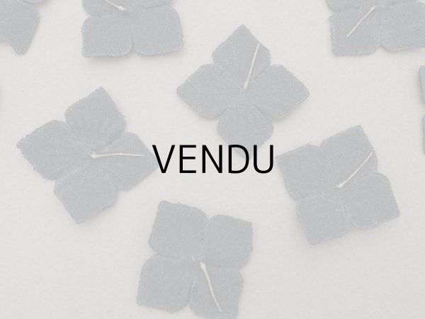 画像4: アンティーク 布花材料 ベルベットの花びら 花芯付き 10ピースのセット 約3cm 布花 黒 (4)