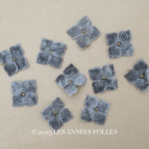 画像: アンティーク 布花材料 ベルベットの花びら 花芯付き 10ピースのセット 約3cm 布花 チャコールグレイ