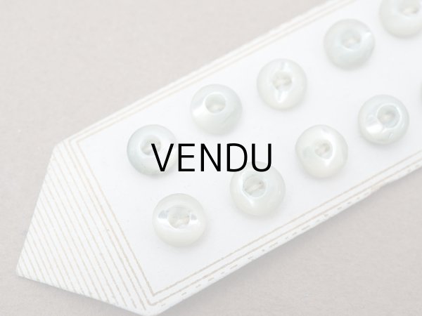 画像9: アンティーク マザーオブパール製 極小 ボタン 6mm 12ピース シェルボタン パウダーブルーグリーン (9)