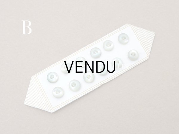 画像7: アンティーク マザーオブパール製 極小 ボタン 6mm 12ピース シェルボタン パウダーブルーグリーン (7)