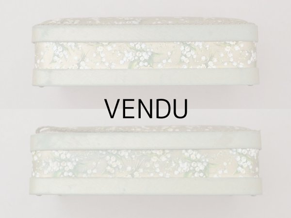 画像5: アンティーク 鈴蘭のお菓子箱 脚付き コンフィズリーの紙箱 (5)