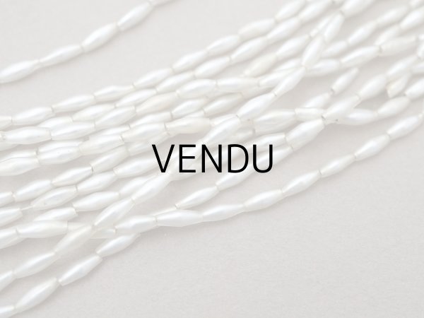 画像3: アンティーク スフレビーズ シルバー カット入り 2.5×6mm 約525〜570ピースのセット 吹きガラス製ビーズ  (3)