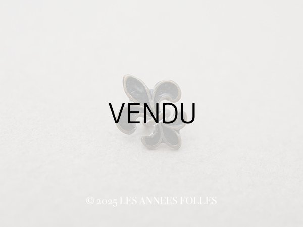 画像1: アンティーク ドール用 極小 ボタン 百合の紋章 8.5×10.5mm (1)