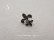 画像2: アンティーク ドール用 極小 ボタン 百合の紋章 8.5×10.5mm (2)