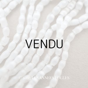 画像: アンティーク 極小 スフレビーズ ライン入り パールホワイト サティネビーズ 約1.5×2.5mm  約600ピース