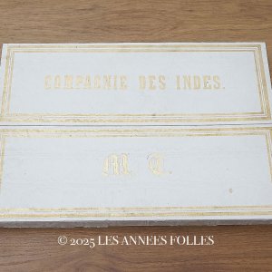 画像: 19世紀末 アンティーク モノグラム入り シルクショールの大きな紙箱 CAMPANIE DES INDES