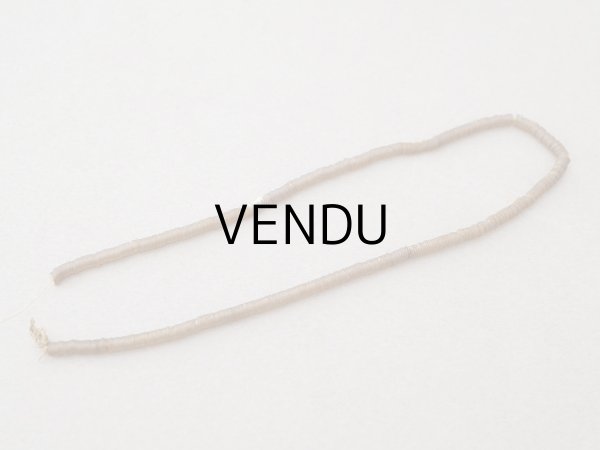 画像2: アンティーク ゼラチン製 スパンコール 3mm シャンパンゴールド (2)
