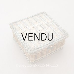 画像: *蚤の市*19世紀 アンティーク お菓子箱 スモーキーブルー ドラジェ & チョコレート