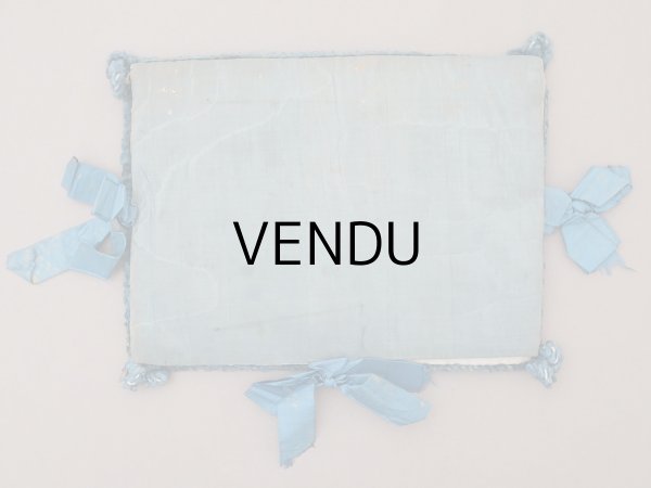 画像5: ＊蚤の市＊アンティーク シルク製 ハンキーケース モノグラム＆花刺繍 ハンカチ用ポシェット グレイッシュブルー (5)