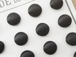 画像2: ＊蚤の市＊アンティーク  シルク製 くるみボタン 16mm  36ピース 黒 (2)