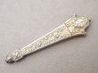 画像3: 19世紀末 アンティーク ヴェルメイユ製  薔薇模様 ニードルケース&目打ち＆紐通しのセット (3)