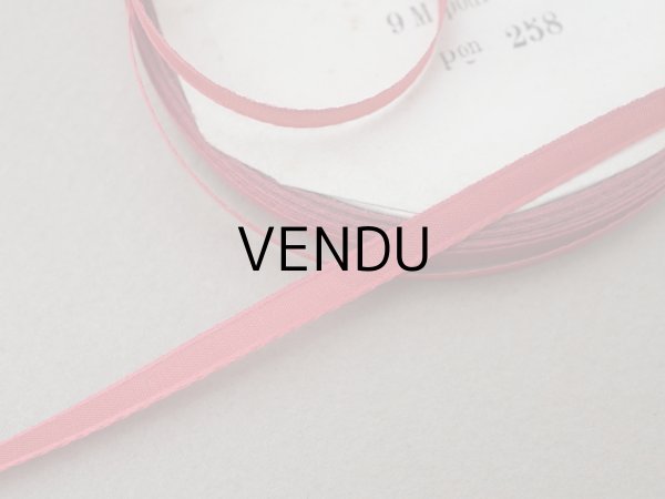 画像2: 19世紀 アンティーク 極細 シルクリボン 4mm幅  7.3m 真紅 (2)