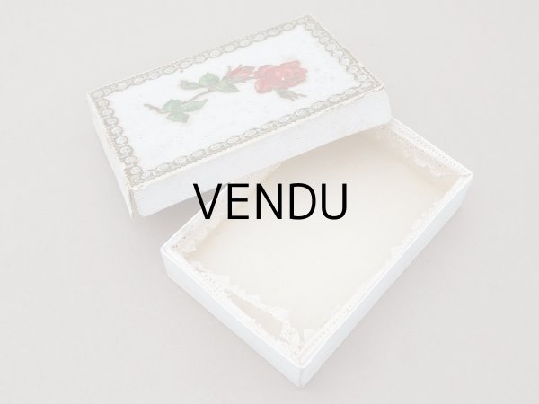 画像2: ＊蚤の市＊19世紀 アンティーク レースペーパー付き 紙箱 薔薇 (2)